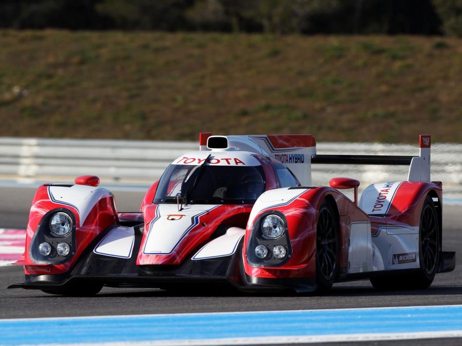  Toyota TS030 Hybrid 2012 года  (фото 33 из 39)